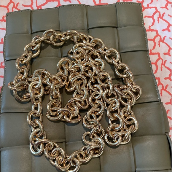 Melie Bianco purse, new w/o tag, excellent condition, pouch, smoke/pet free home - Picture 9 of 11